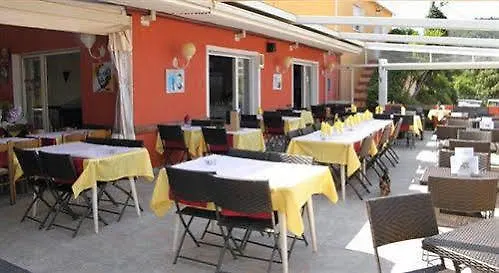 San Pieru فندق