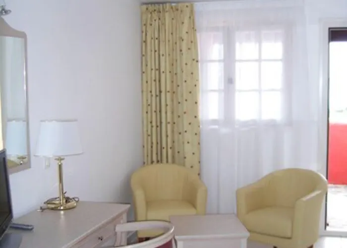 San Pieru מלון 4*