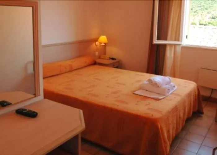 San Pieru מלון 4*