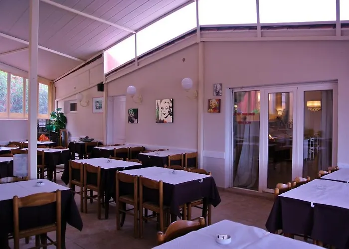 San Pieru Hotel Tarcu